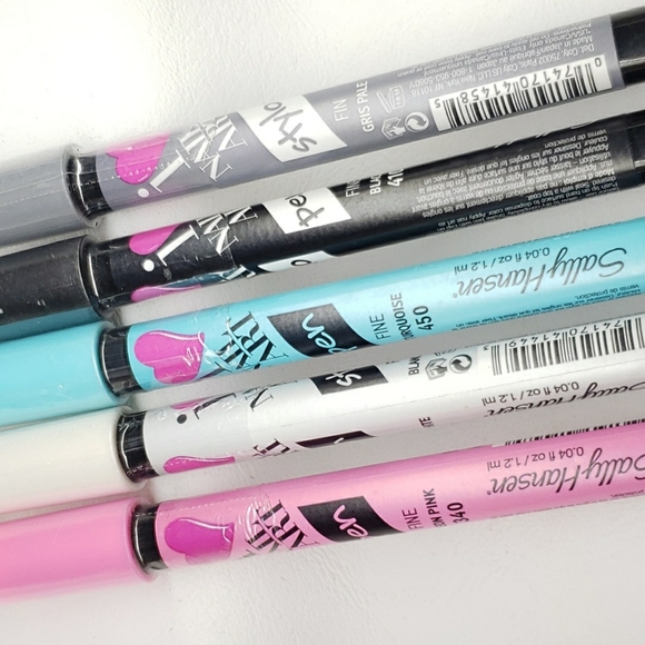 Sally Hansen Nail Art Pens - Set of 5 - Picture 3 of 4